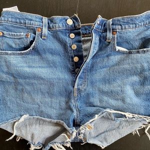 Levi 501 denim cutoff Jean shorts